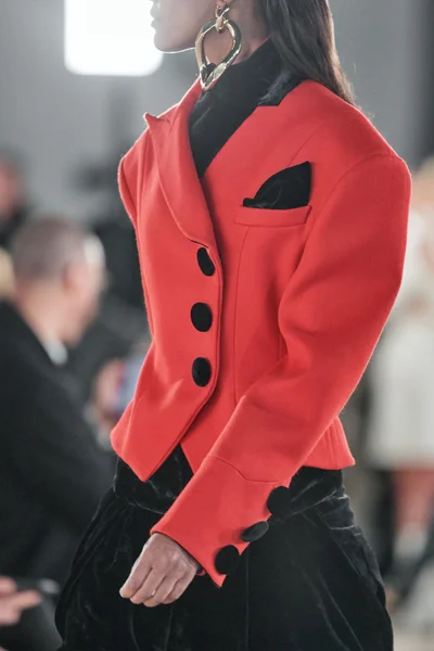 Look 230